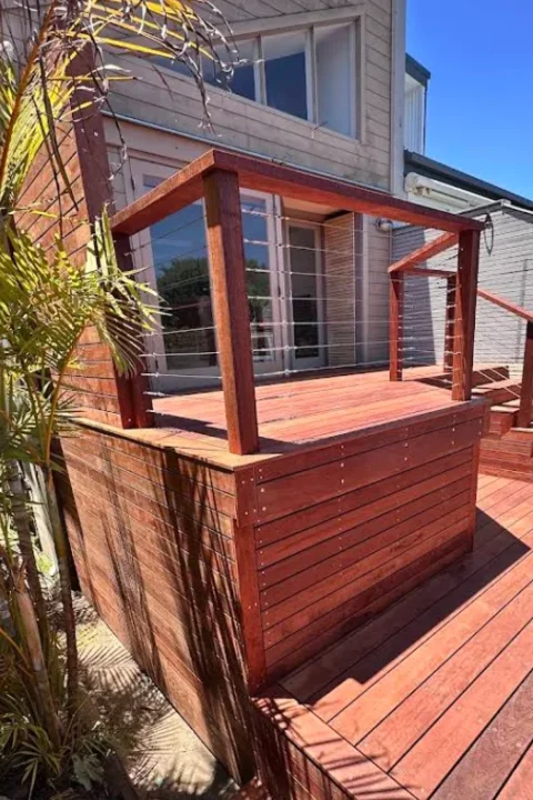 Repaired deck balustrade with wires